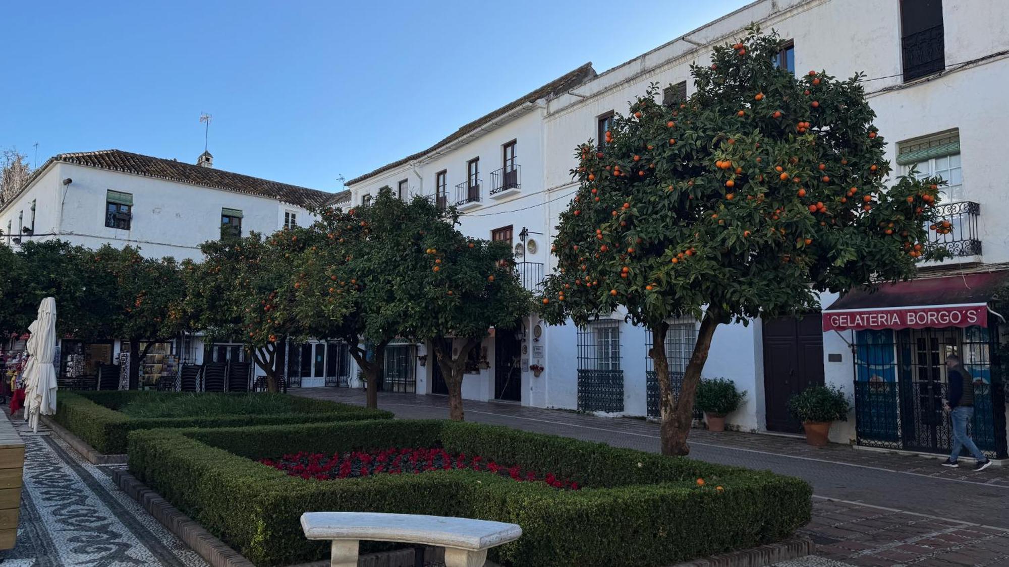 Oasis Jacuzzi Retreat Marbella