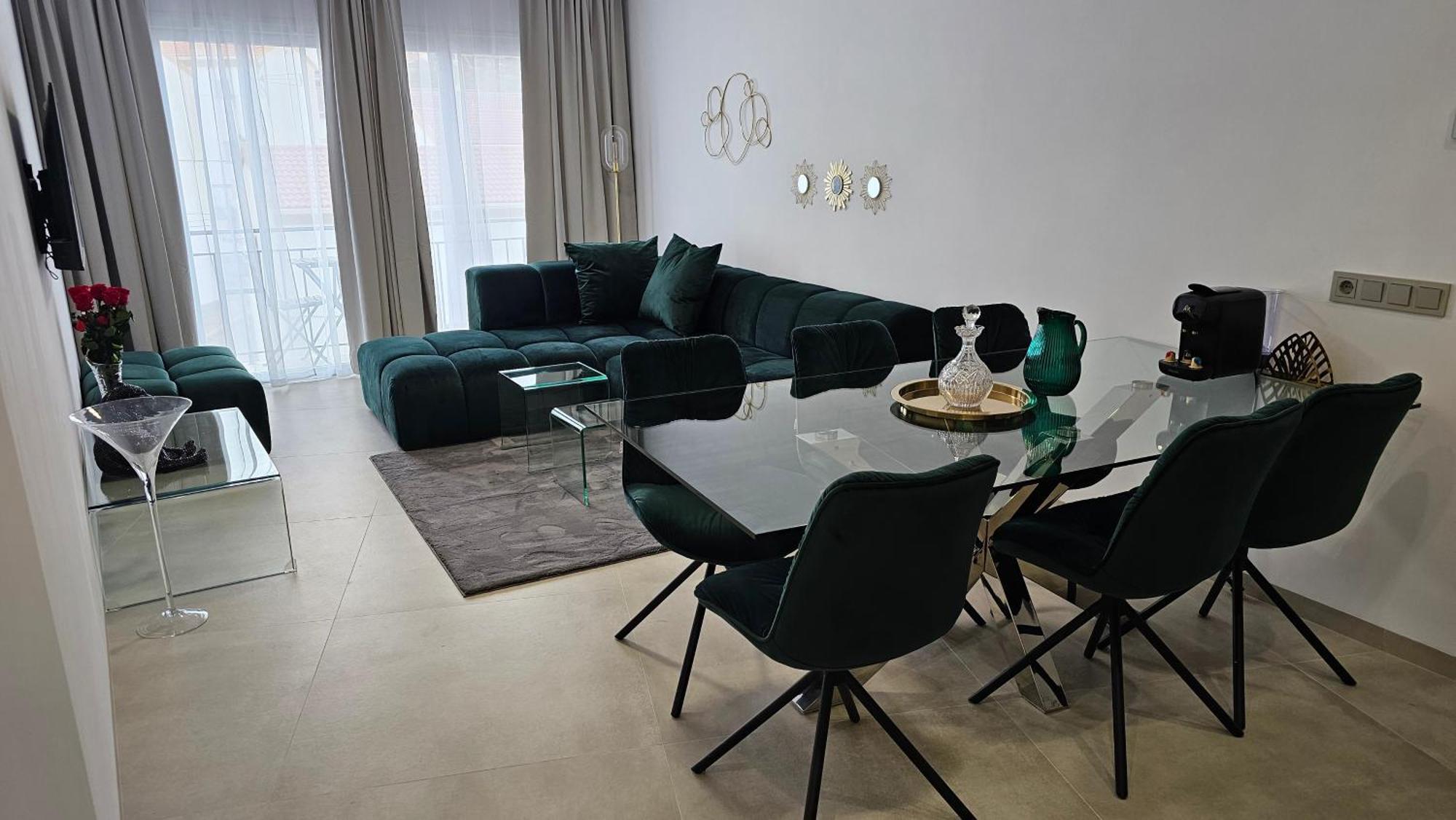 Oasis Jacuzzi Retreat * Marbella