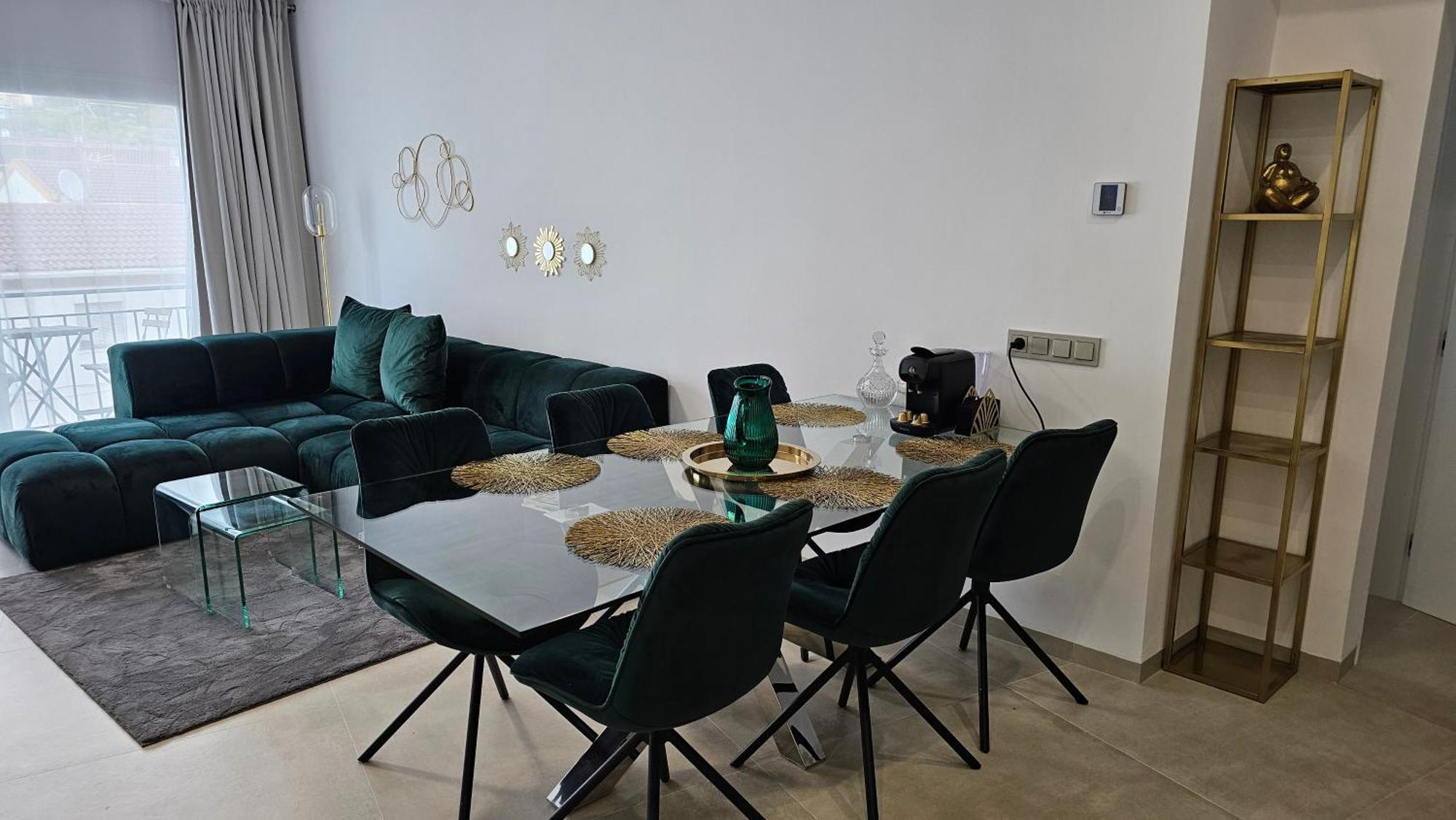 Oasis Jacuzzi Retreat Apartamento Marbella